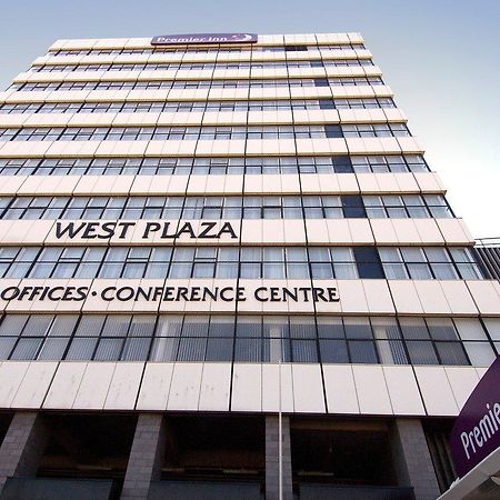 Premier Inn West Bromwich Central エクステリア 写真