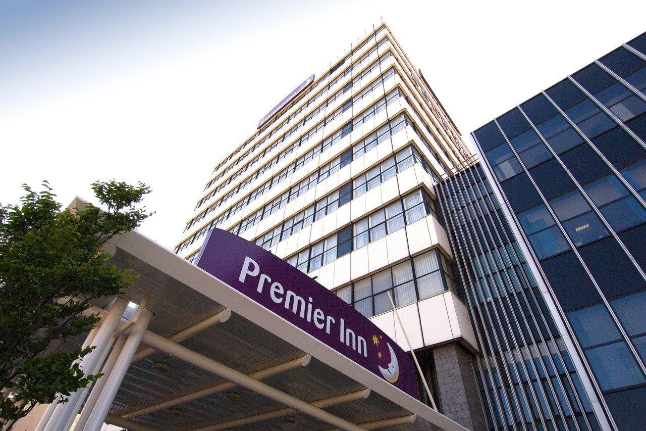 Premier Inn West Bromwich Central エクステリア 写真