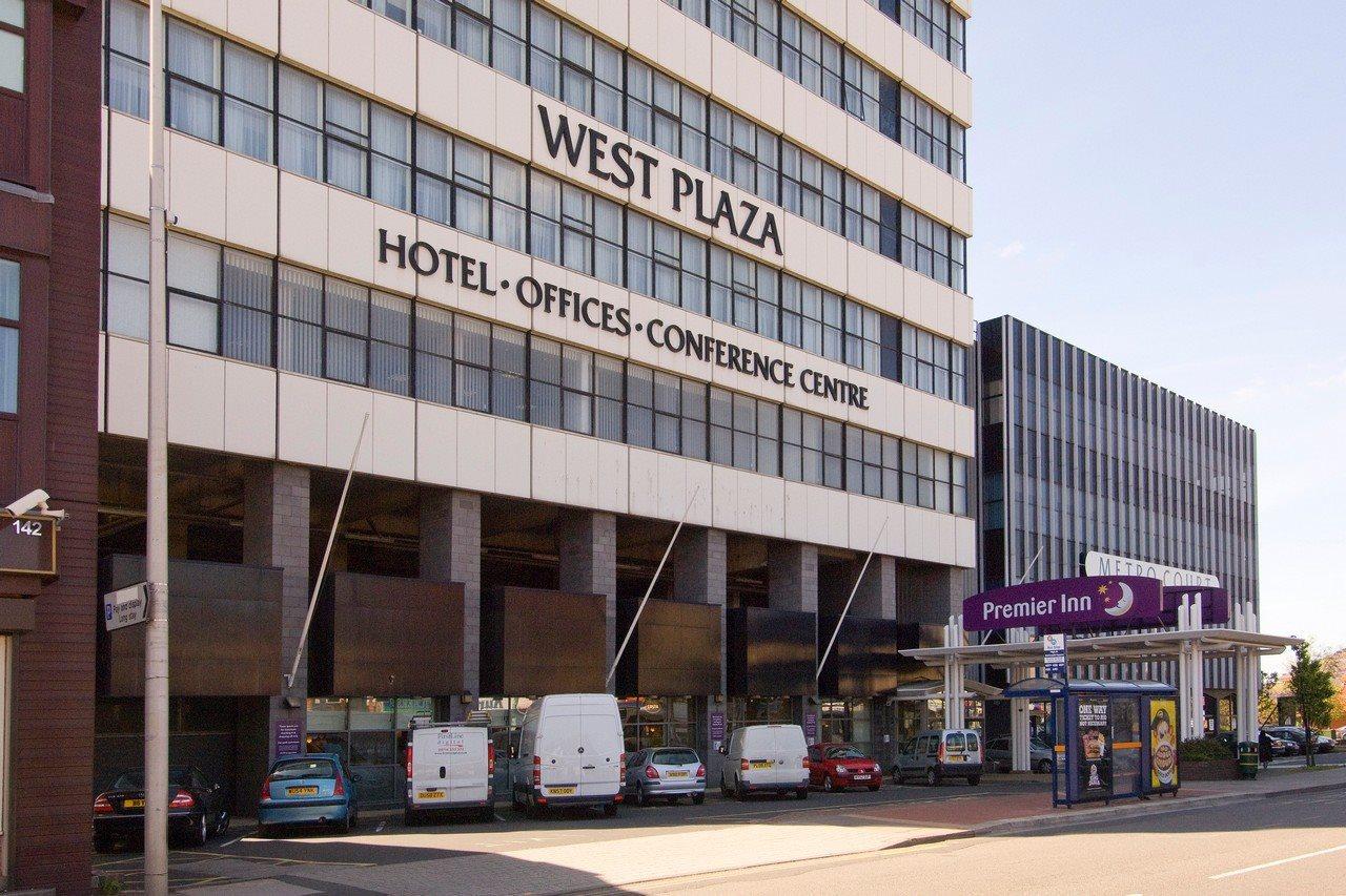 Premier Inn West Bromwich Central エクステリア 写真