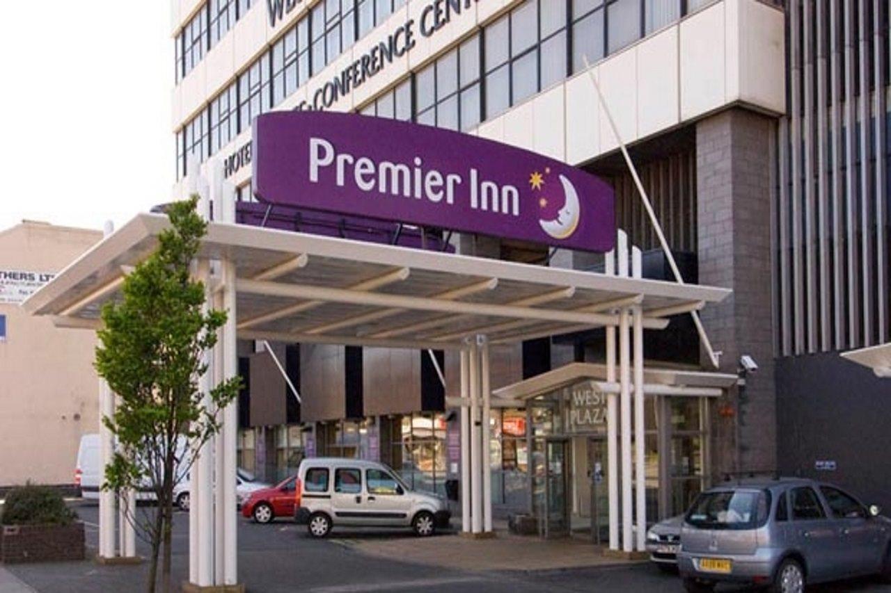 Premier Inn West Bromwich Central エクステリア 写真