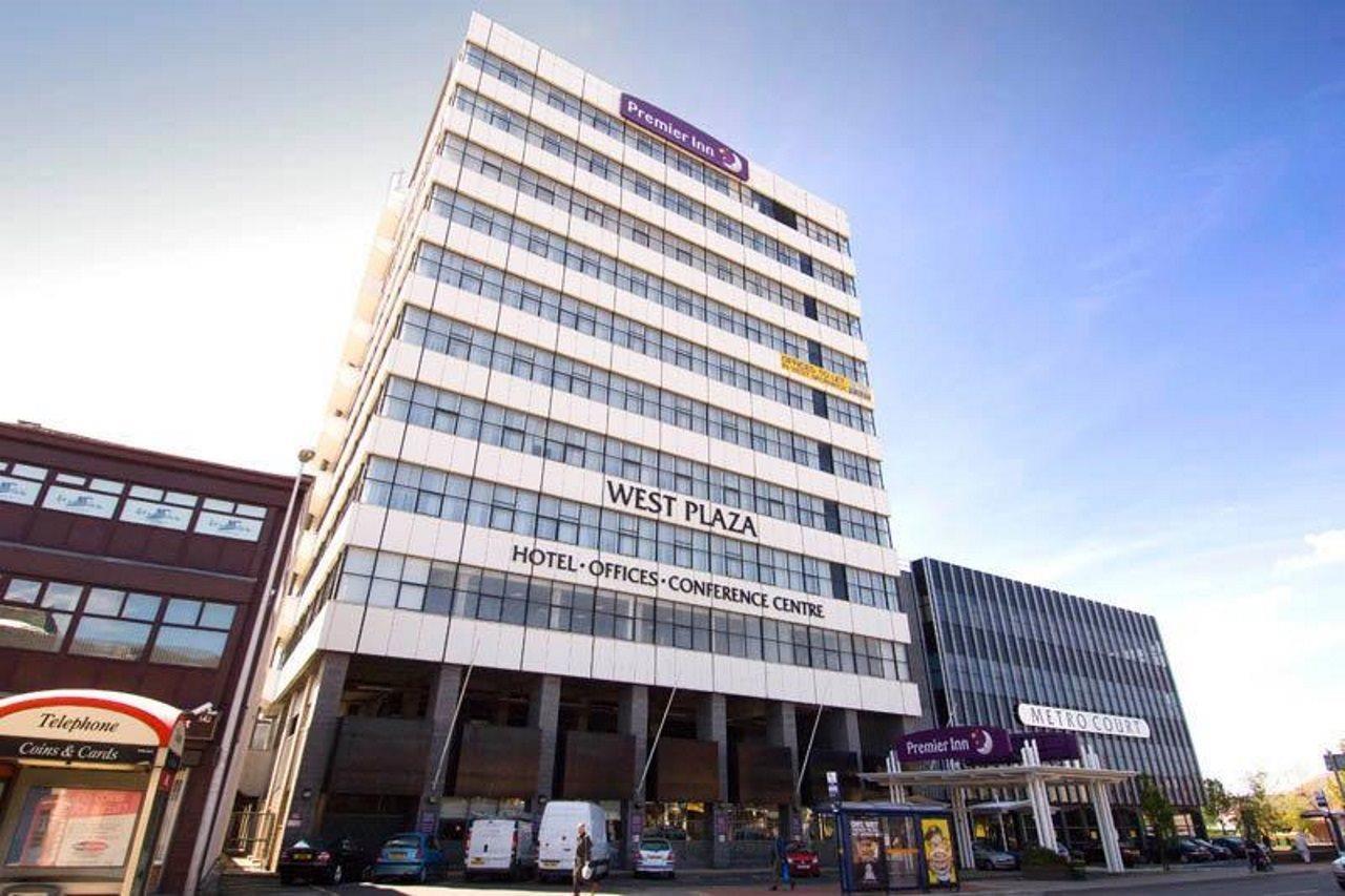 Premier Inn West Bromwich Central エクステリア 写真